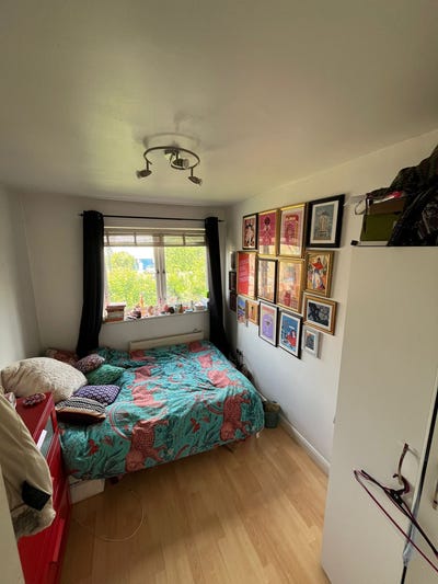 Double Room in Friendly Female House Share Main Photo