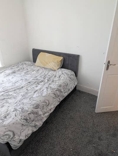 Single bedroom to rent  Main Photo