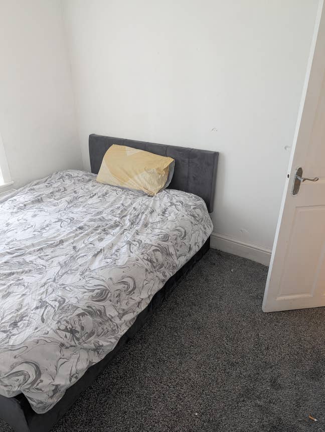 Single bedroom to rent  Main Photo