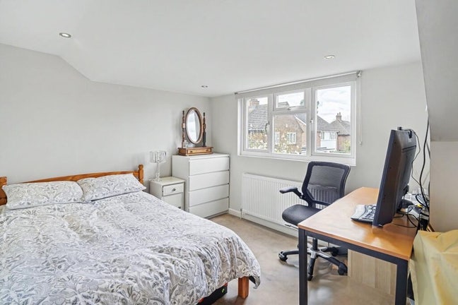 Very spacious double room with additional area  Main Photo