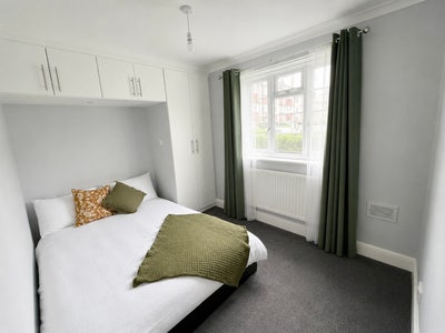 ✨Bright Double Room in Friendly Female Home✨ Main Photo