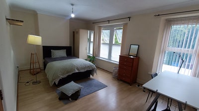 Large Room, Approx &pound;620-650 Total,Max 3 Housemates Main Photo