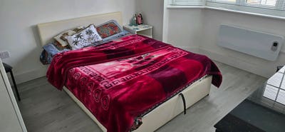 One Bed 1St Floor Morden Flat. Main Photo