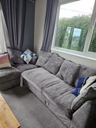 2 room suite - living room and bedroom ensuite Main Photo