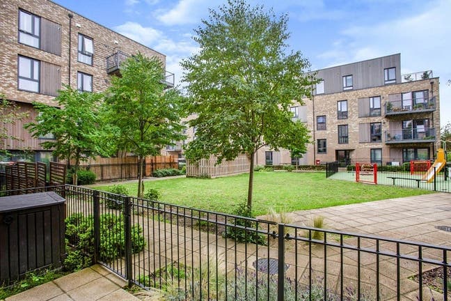 Single Room|Sociable 4Bed Flat - Residential Area Main Photo