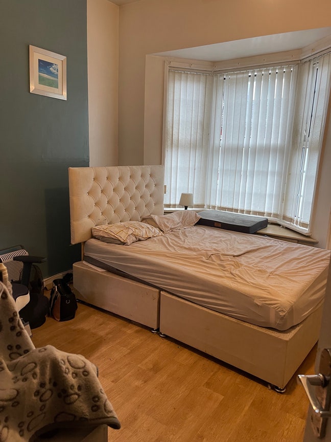 Furnished Double Room to Rent Bills Included Main Photo