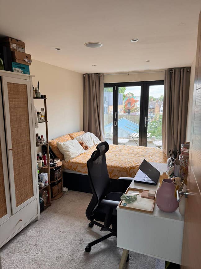 Dbl room w/balcony in Brixton Main Photo