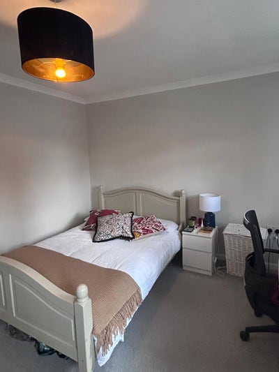 Room for rent until mid September  Main Photo