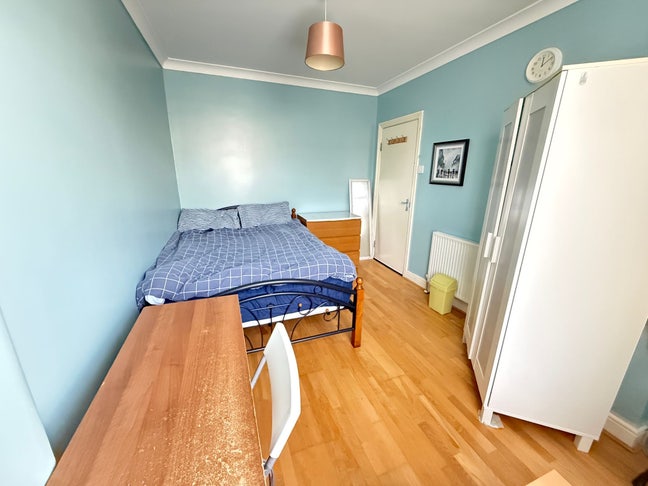 Wood Green Double Room to rent Main Photo