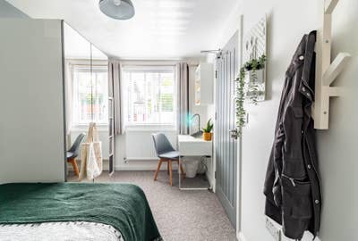 Luxury Modern Houseshare Main Photo