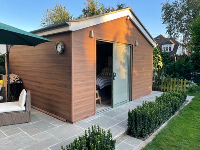 Reduced Rent in exchange for House/Pet sitting Main Photo