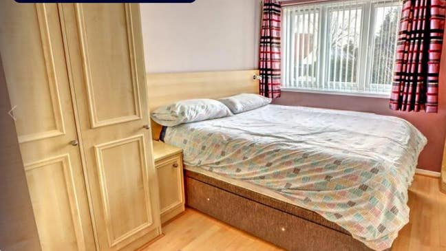 Super king bed Main Photo