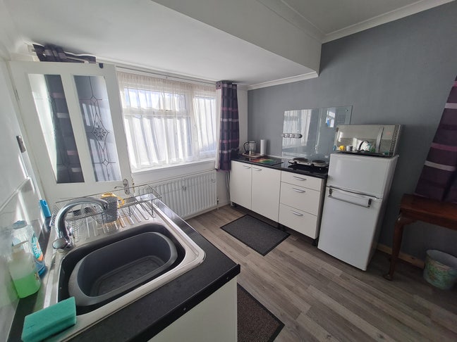 Large Studio Apartment Main Photo