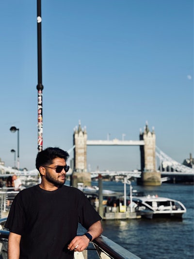 Professional Male seeks a single or double room Main Photo