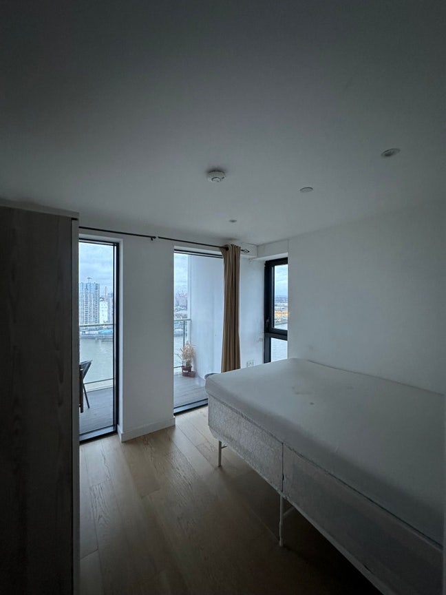 2 Stunning doubles in a lovely flat - gym included Main Photo