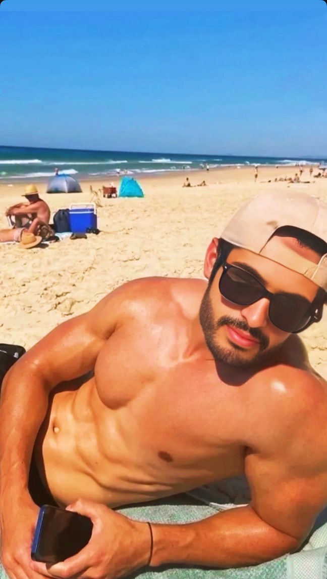 Looking for Room / Buddy Up  (Non LGBT preferred) Main Photo