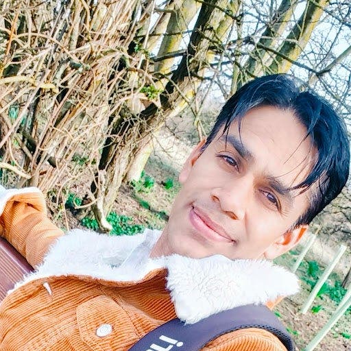 I am nature loving man, like peaceful surrounding. Main Photo