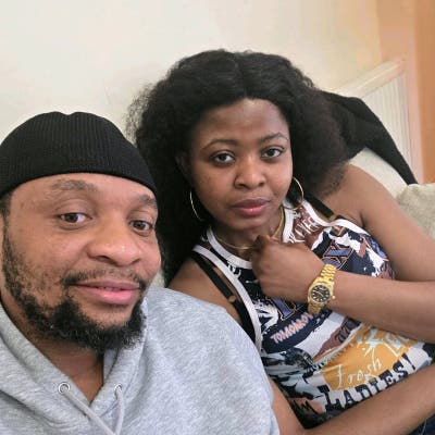 Couple seeks double room Main Photo
