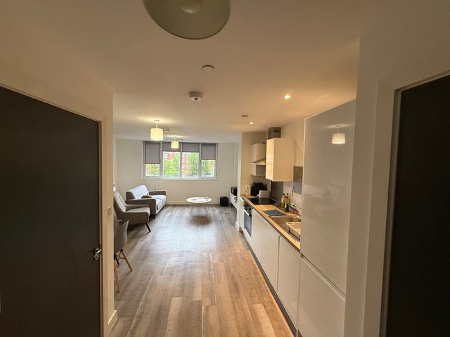 Move by July, get your own bathroom, best location Main Photo