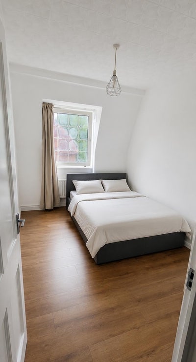 Beautiful Double Bedroom  Main Photo