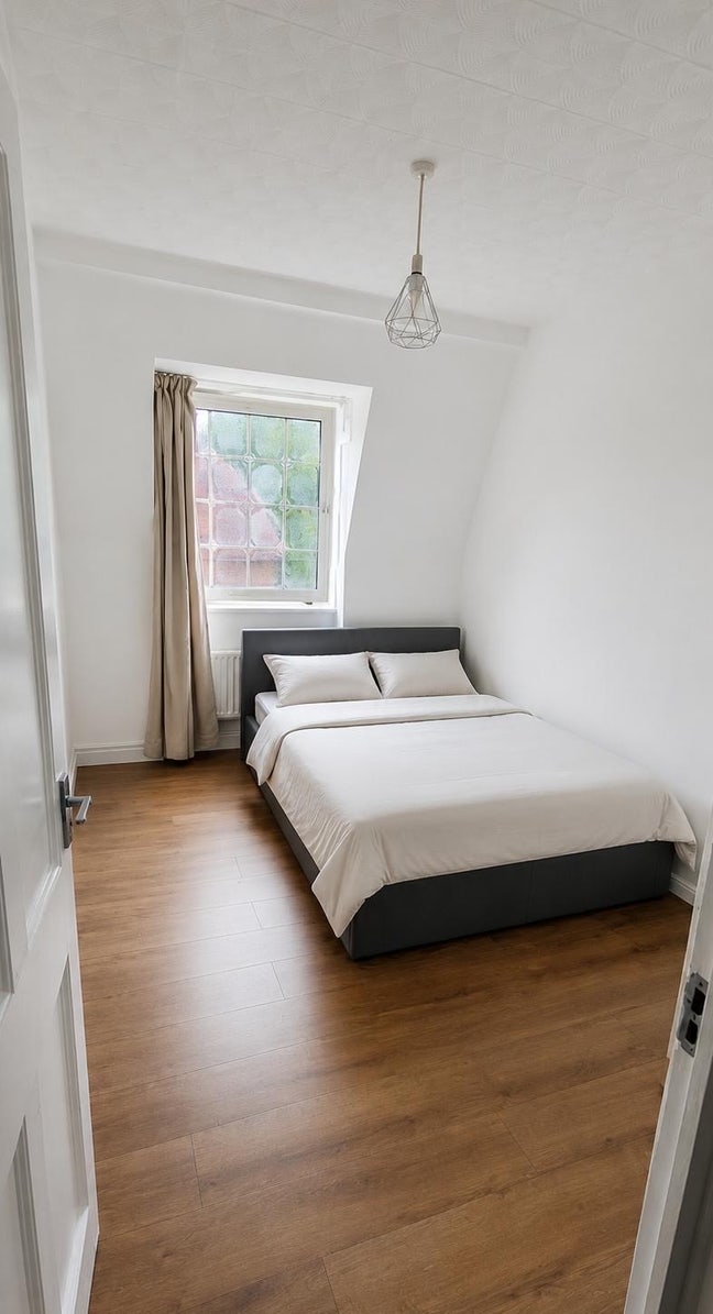 Beautiful Double Bedroom  Main Photo