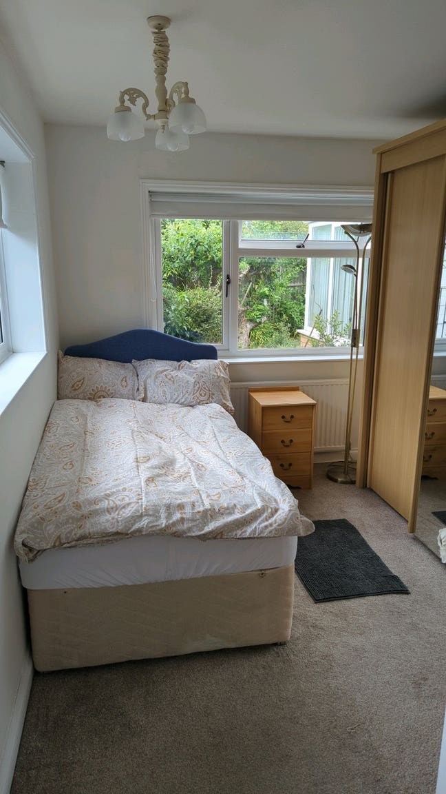Lovely furnished double room Main Photo