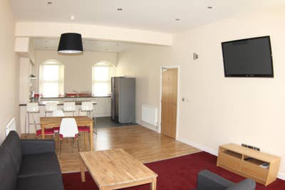 🏡 Seion Chapel Apartment Premium 4 bedroom  Main Photo
