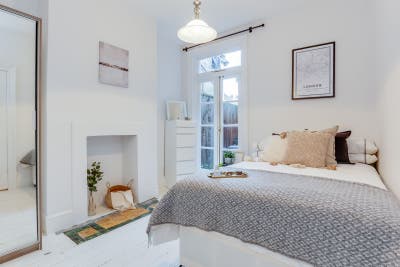 Chiswick Double Bedroom Main Photo