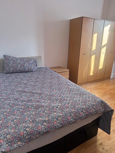 Large Double Room En-Suite in Willesden Green  Main Photo