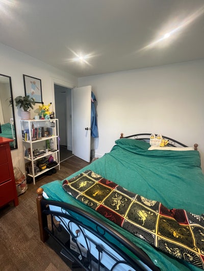 1 Room  Main Photo