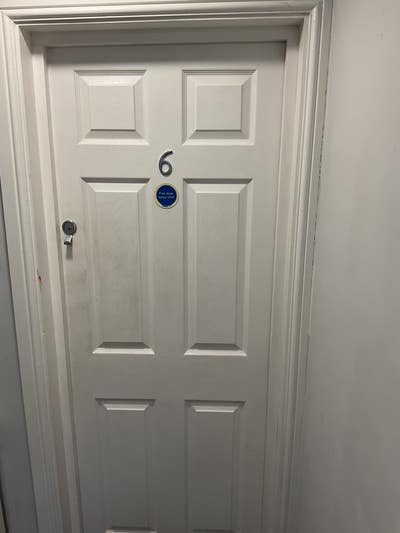 Fully Furnished En-Suite Room to Rent Main Photo