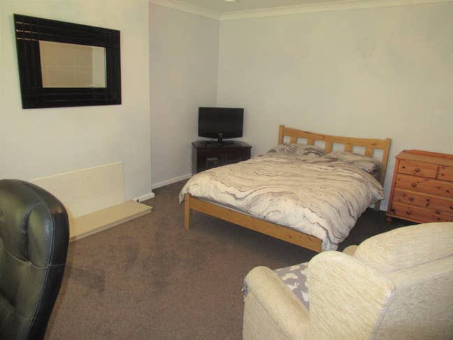 Double Rooms - East Cowes  Main Photo