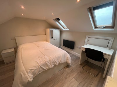 Lovely   room Main Photo