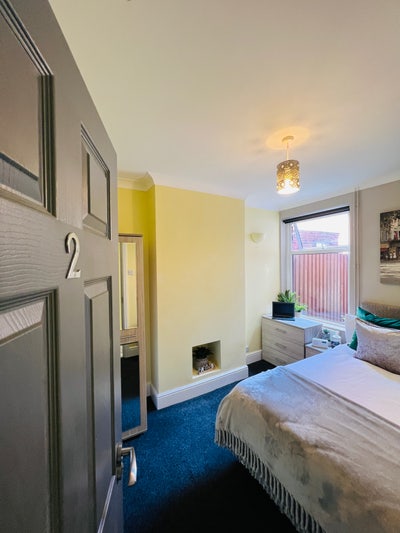 The Kind of House Share You Stay In Main Photo