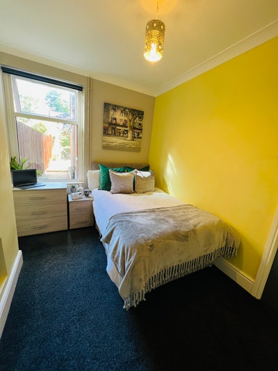 The Kind of House Share You Stay In Main Photo