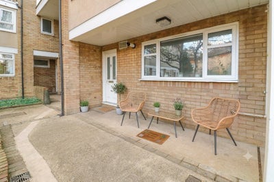 3 Bedroom Flat in Kingston Upon Thames Main Photo