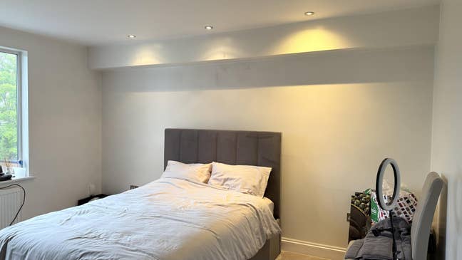 Spacious Double Room in Quiet Luxury House  Main Photo
