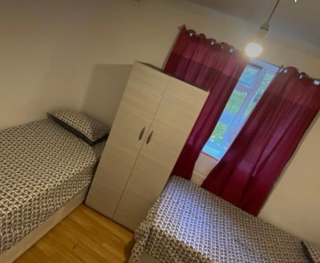 Roommate needed in a Spacious Room  Main Photo