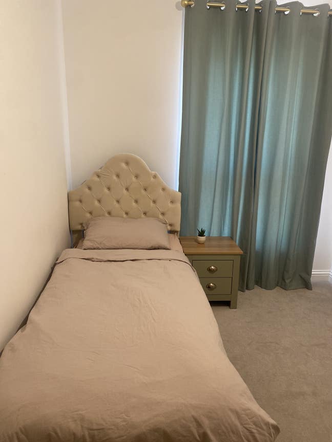 Fully Furnished Single Room Available – Oxford Main Photo