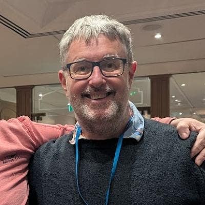 Professional Male seeks a single or double room Main Photo