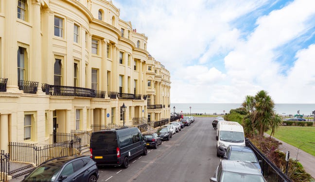 Large double rooms in Georgian top floor flat Main Photo