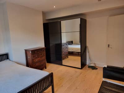 Hendon Central Luxurious Double Room Main Photo