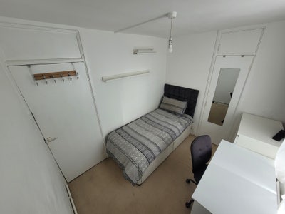 N1 - Single Room 🏡 + Dog 🐶 & Cat 🐱inc Bills  Main Photo