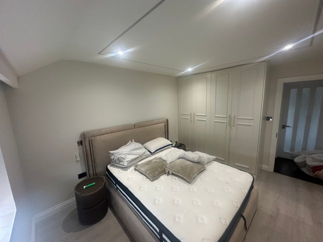 1 Double bedroom available  Main Photo