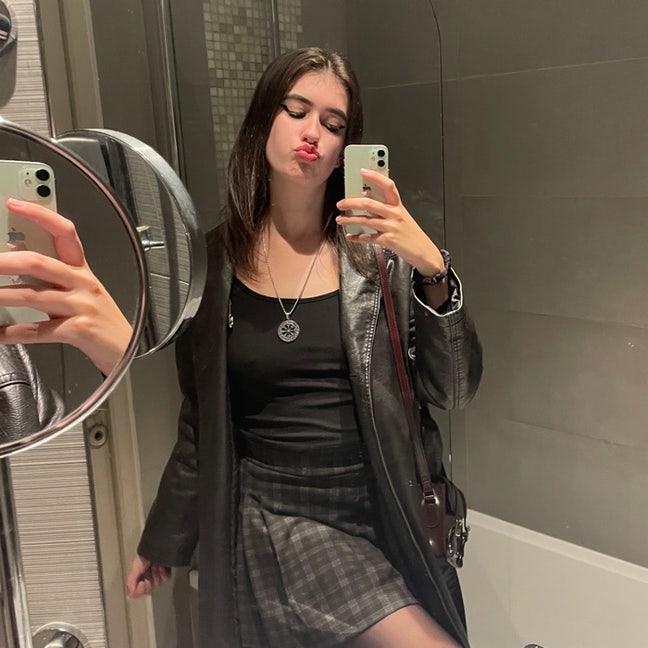 PhD Student looking for double room from September Main Photo