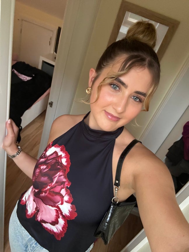 Full time city centre worker looking for room Main Photo