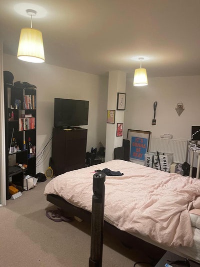 Dalston Square room Main Photo