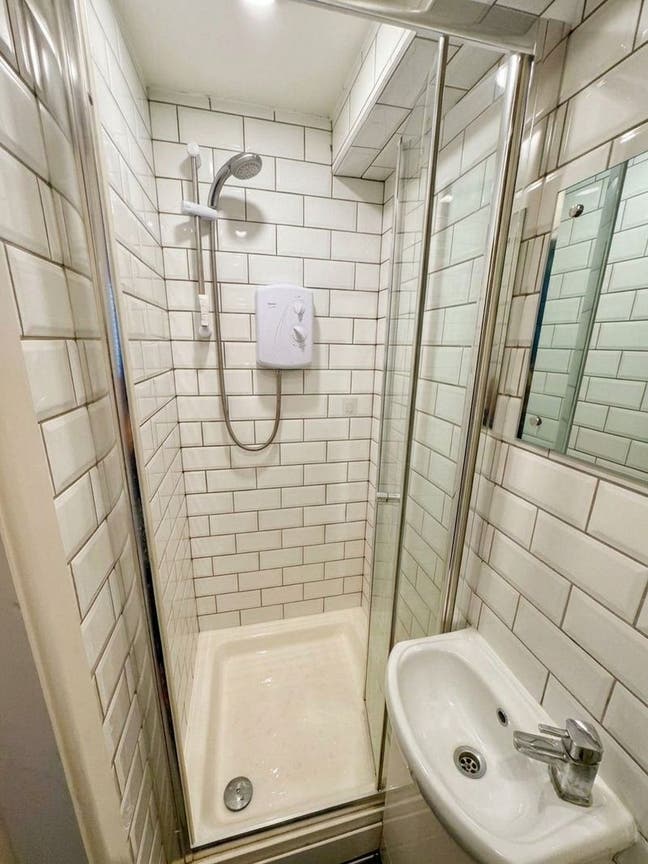 Stunning Ensuite Double Rooms at Marlborough Road Main Photo