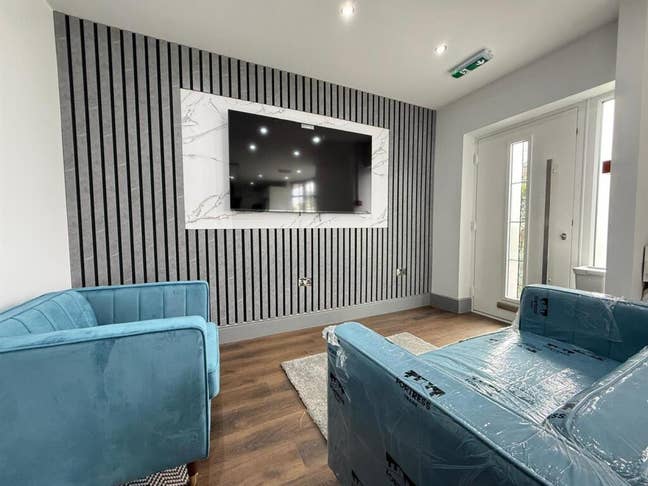 Premium Executive Suites – Studio-Style Living  Main Photo