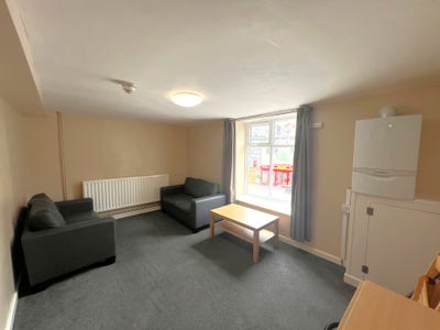 Double Room in 4-Bed Apartment – Stokes Croft (Cen Main Photo
